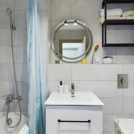 Urban Apartment *